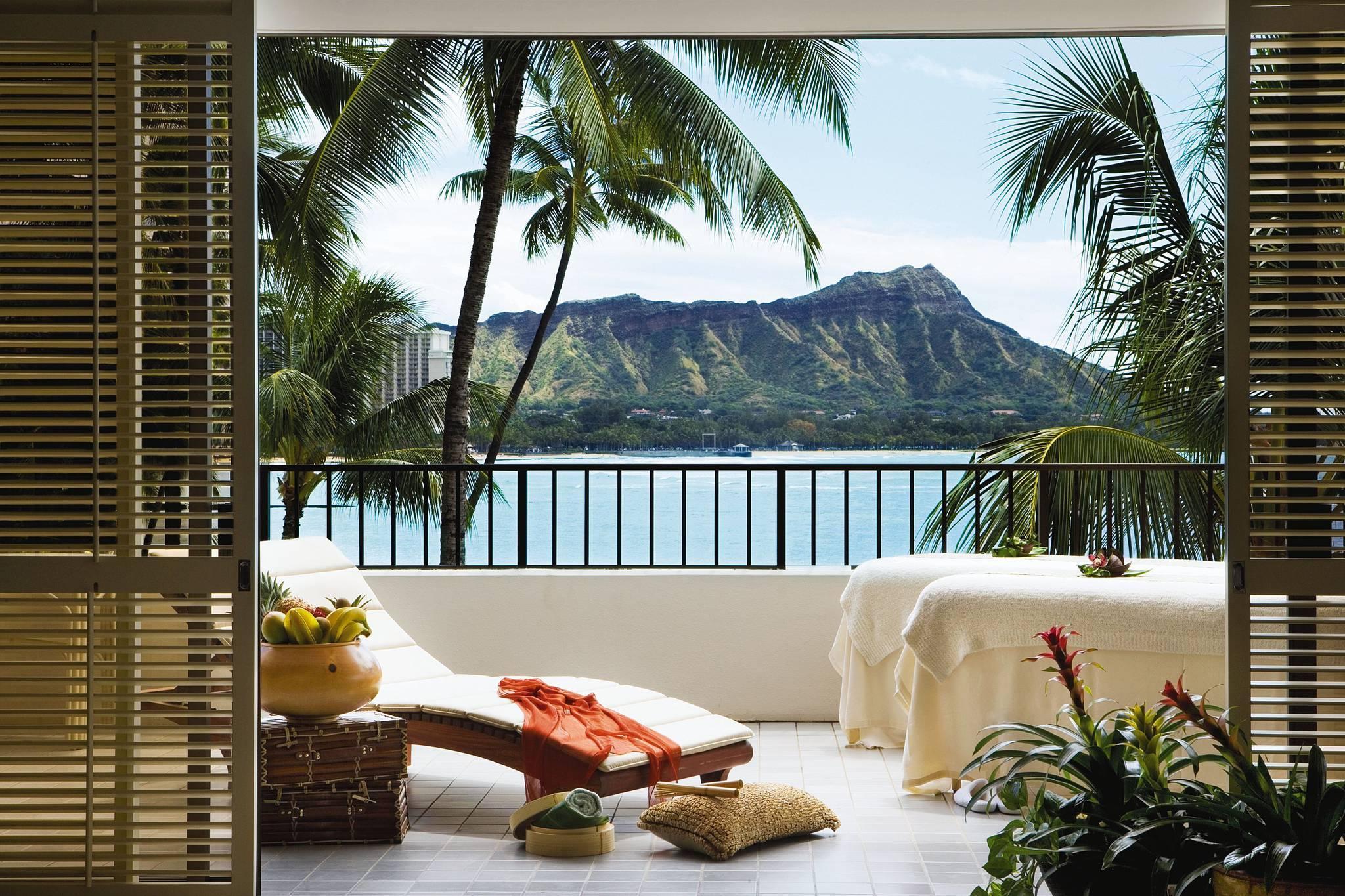 Halekulani - No Resort Fee Honolulu Exteriér fotografie Diamond Head from the Four Seasons