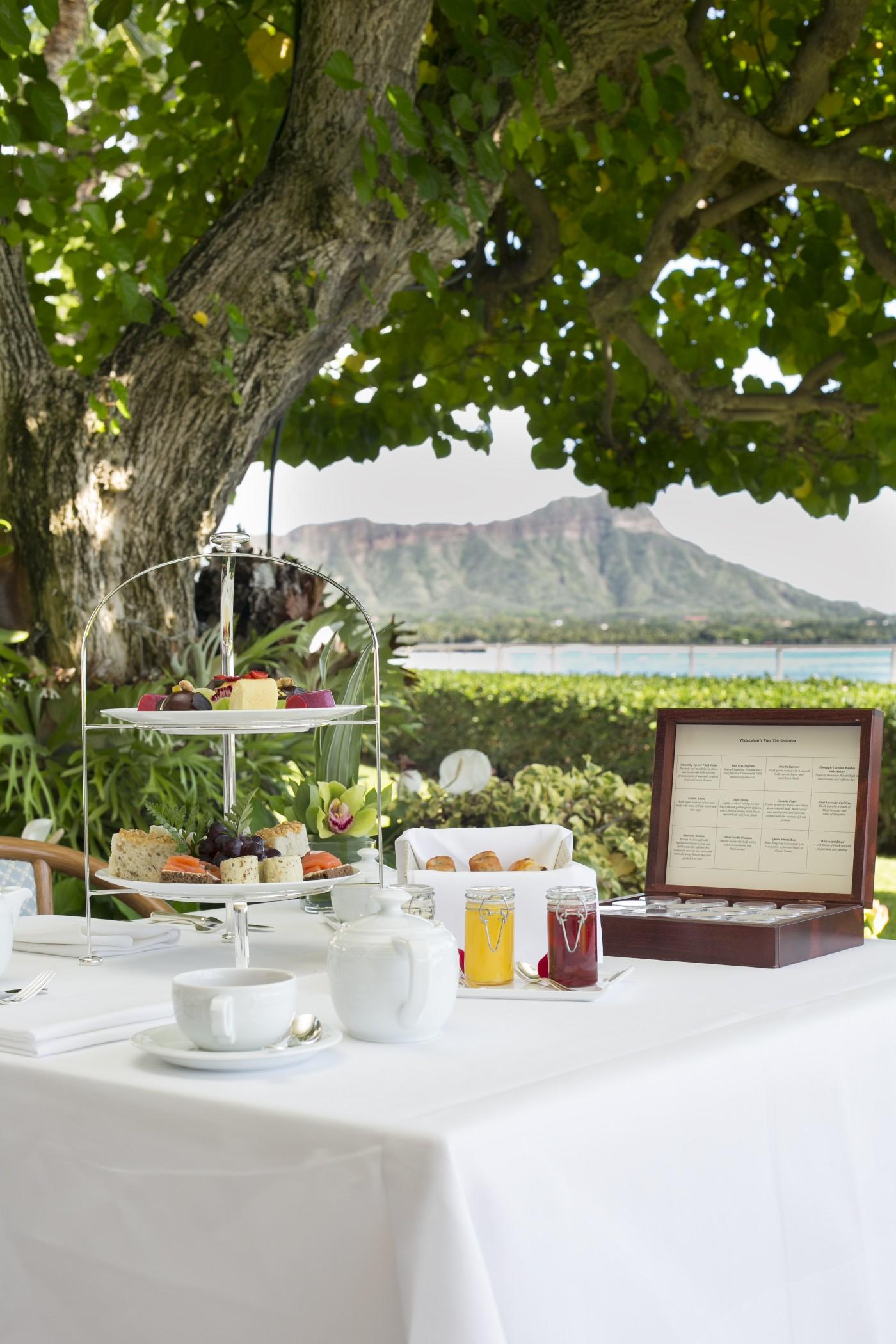 Halekulani - No Resort Fee Honolulu Exteriér fotografie Afternoon tea at the Four Seasons
