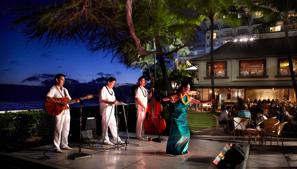 Halekulani - No Resort Fee Honolulu Exteriér fotografie Luau at the Fairmont Kea Lani, Kona, Hawaii